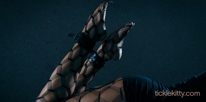 4-surprising-foot-fetish-techniques-to-try-tonight-featured